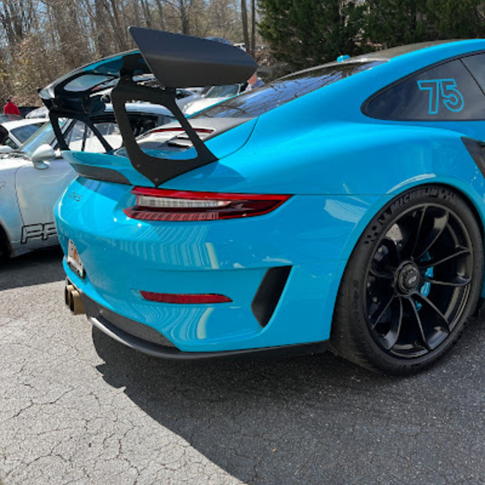 Meet your Posher, Ari